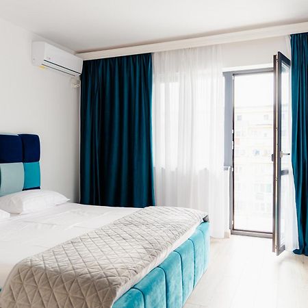 The Blue Norwegian House Apartment Bukares Bagian luar foto